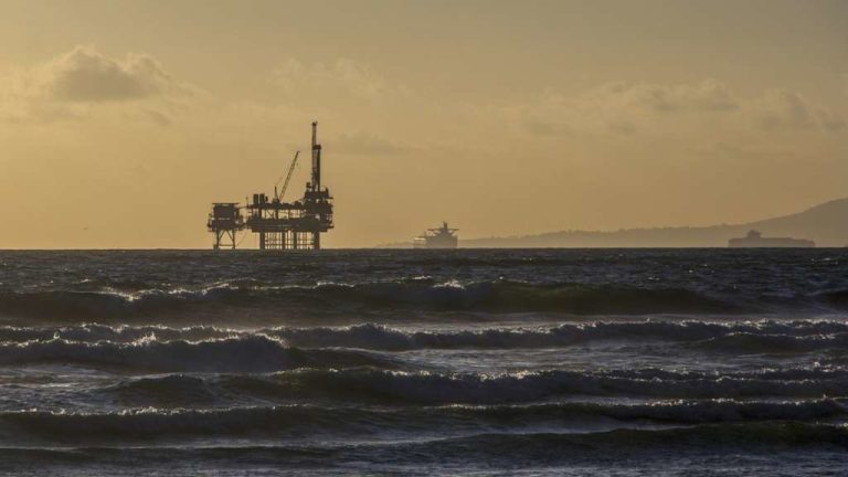 Plateforme pétrolière offshore